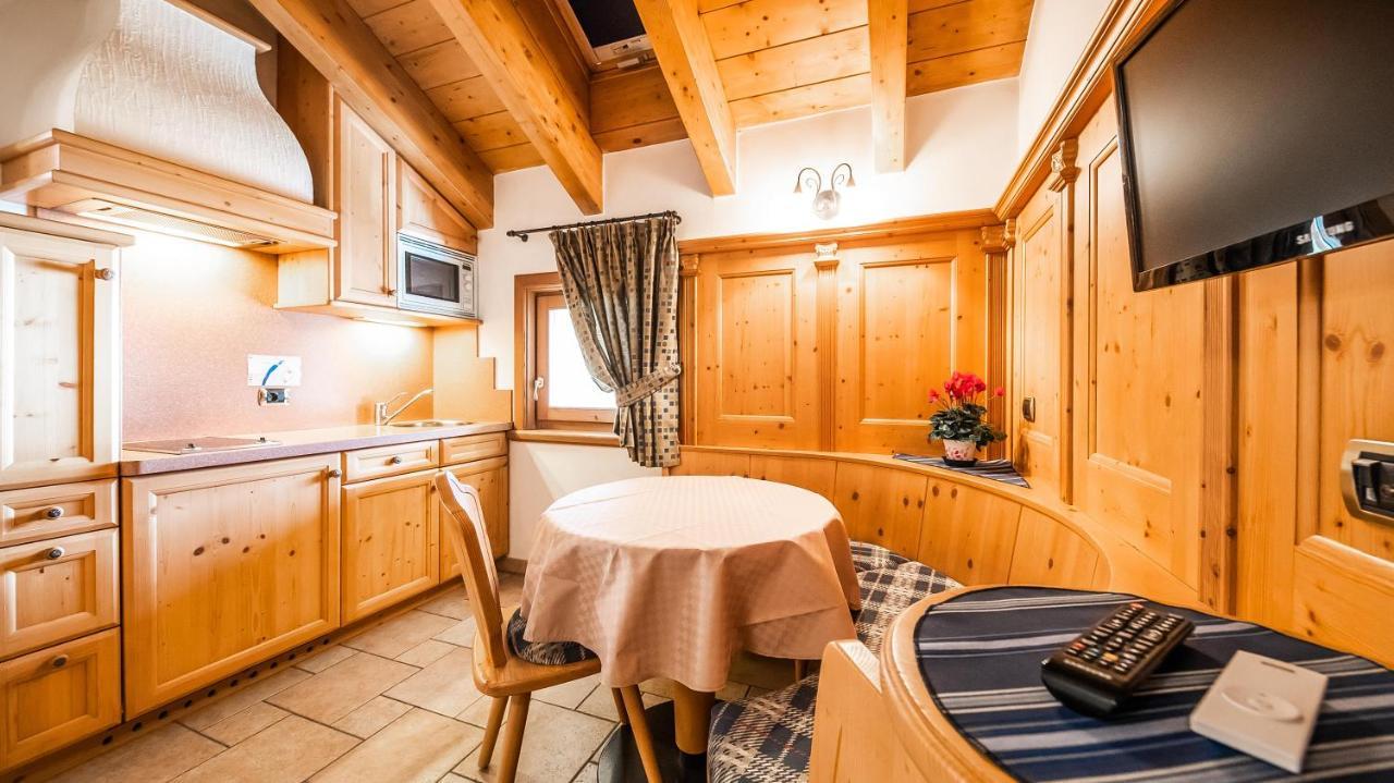 Chalet Mottolino Aparthotel Livigno Exteriör bild